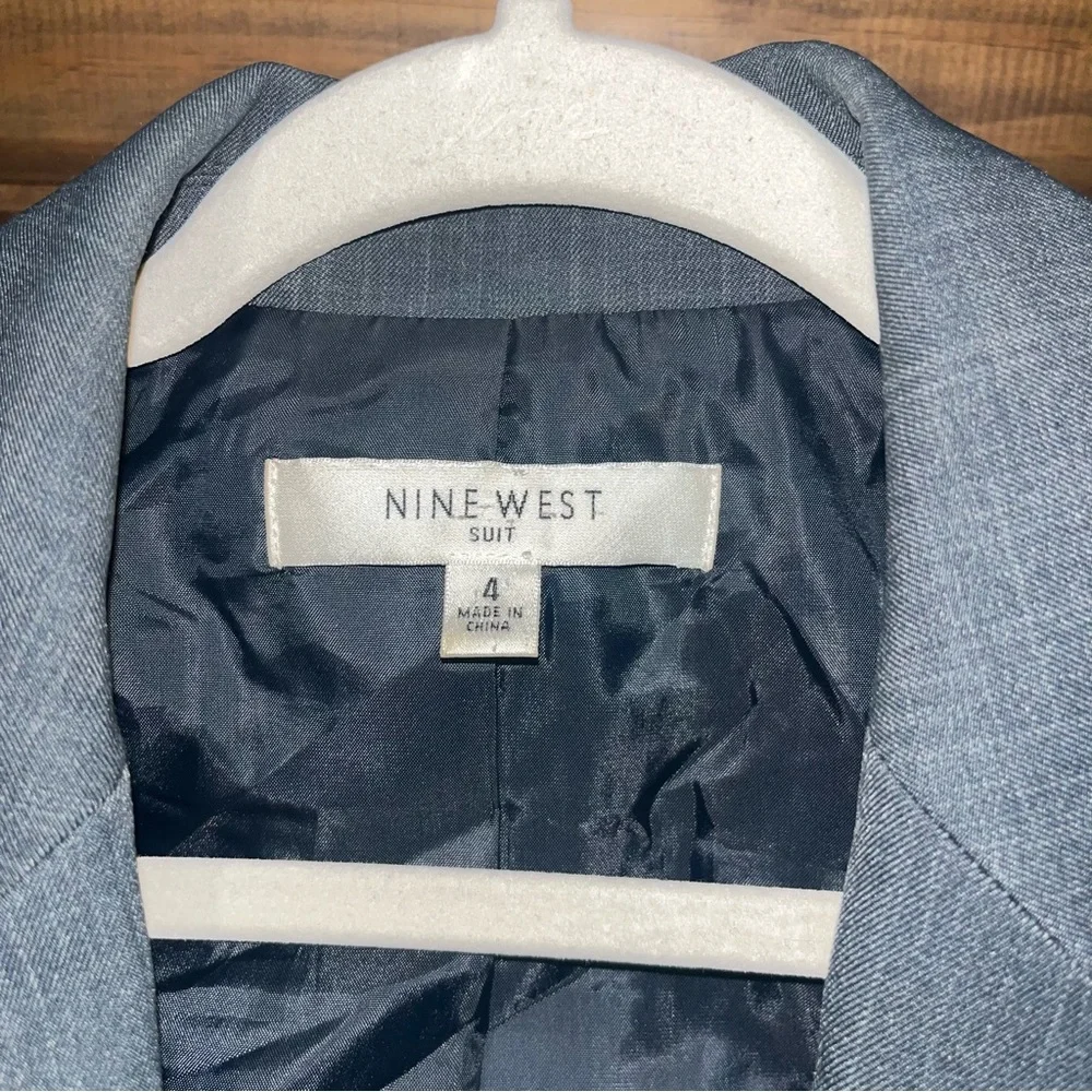 Nine West Short Gray Blazer - Picture 4 of 9